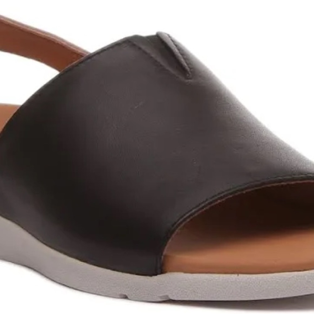 Black Minimalist Leather Sandals